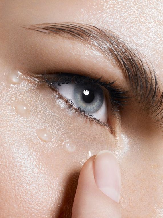 محصولات مراقبتی چشم و ابرو